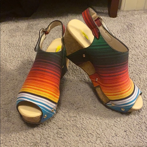 Wedged heels - Picture 1 of 1